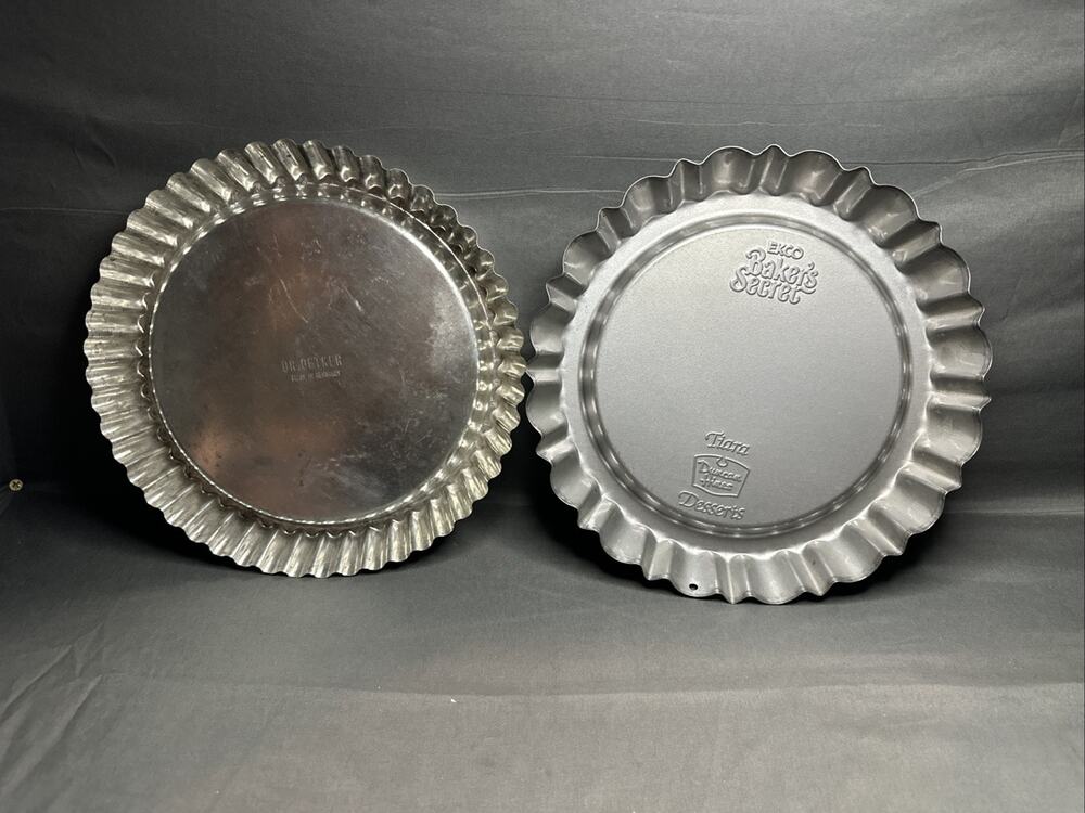 1 Vintage Ekco Bakers Secret Duncan Hines Tiara Dessert Pan & 1 Dr. OETKER PAN